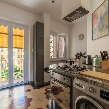 Apartment In The Shadow Of The Olympic Stadium *